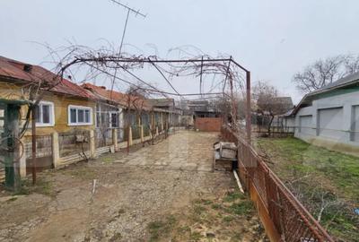 Casă cu 5 camere cu Teren 1688 Mp în Central - 3