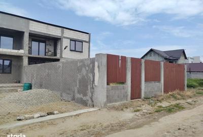 Casă cu 4 camere în Albești