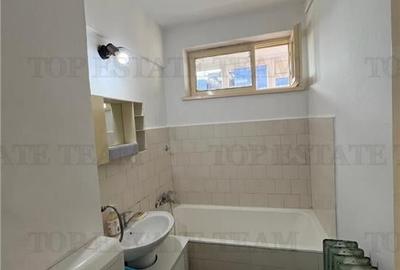 Apartament 3 camere + 2 balcoane cu o priveliste senzationala si pe fata si pe s - 12