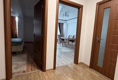 Apartament cu 3 camere decomandat, mobilat în Tractorul - 6