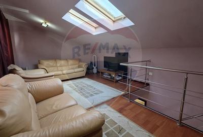 Casă cu 7 camere cu Teren 1371 Mp în Nord-Est - 8