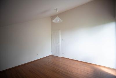 Casă cu 4 camere în Dumbrăvița - 8