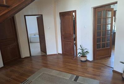 Casă cu 8 camere în Semicentral - 11