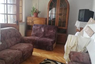 Apartament cu 4 camere decomandat în Școlilor - 4