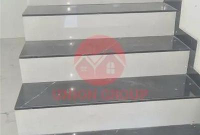 Casă cu 5 camere cu Canalizare în Lumina - 4