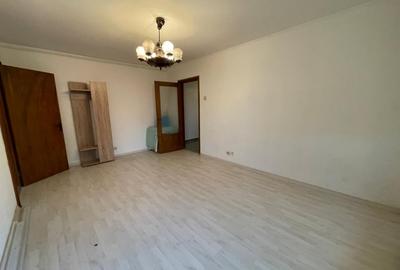 Apartament 3 Camere de Renovat cu centrala proprie - 2