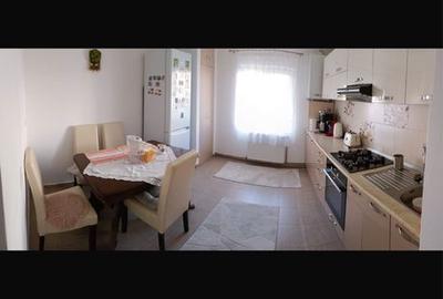 Apartament cu 2 camere decomandat în Cetate