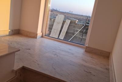 Vând casă cu etaj disponibilă imediat - 9