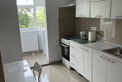 Apartament cu 2 camere decomandat în Central - 2