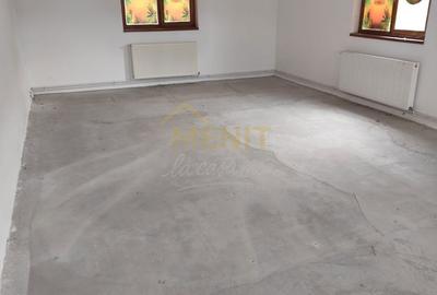 Casă cu 4 camere cu Teren 1200 Mp în Central - 2