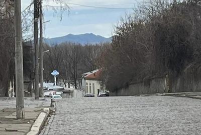 Teren de 982 mp, în Central