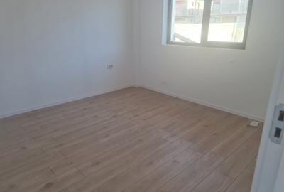 Casă cu 3 camere cu Canalizare în Sud - 6
