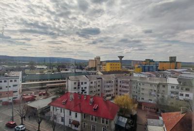 De vanzare apartament spatios cu 4 camere decomandate, zona gării - 13