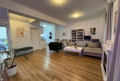 Casă individuală cu 4 camere cu Canalizare în Est