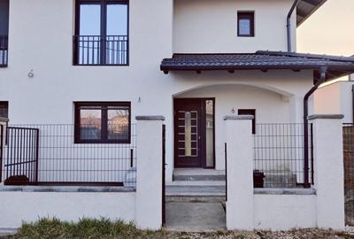 Casă cu 4 camere în Plopi - 11