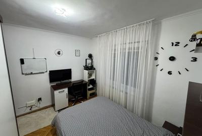 Apartament cu 3 camere decomandat în Tudor - 2