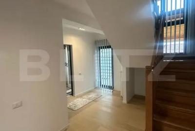 Casă cu 5 camere cu Teren 1600 Mp în Central - 4