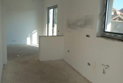 Casă cu 4 camere în Berceni