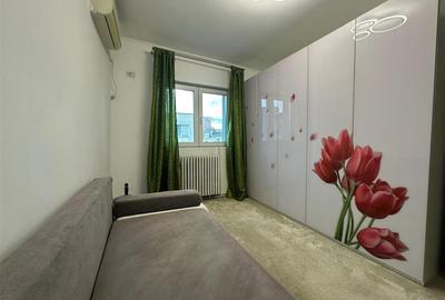 Apartament cu 3 camere decomandat în Palat - 13