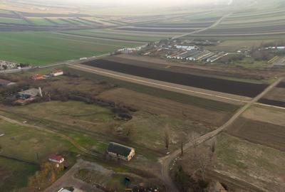Teren agricol intravilan de 19814 mp, în Exterior Sud - 15