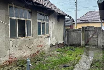 Casă cu Teren 1756 Mp în Sânpaul