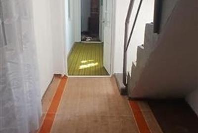 Casa 6 camere de vanzare Pucioasa 441 mp teren - 1