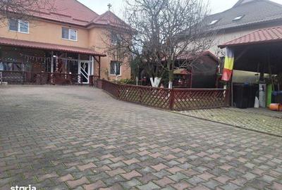 Casă cu 4 camere cu Teren 200 Mp în Central