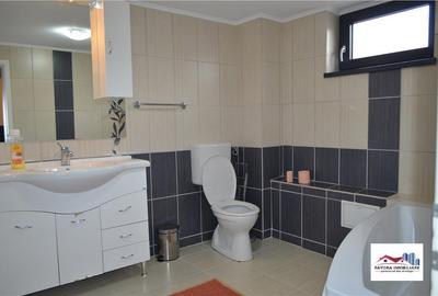 Casă cu 6 camere cu Teren 1003 Mp în Nazna - 2