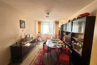 Apartament cu 3 camere, mobilat în Arcul de Triumf