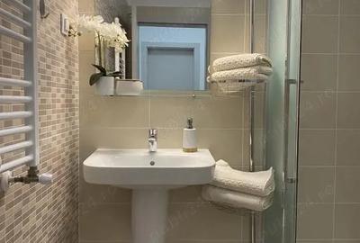Apartament cu 3 camere semidecomandat în Central - 7