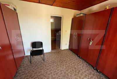 Casă cu 5 camere cu Teren 1579 Mp în Central