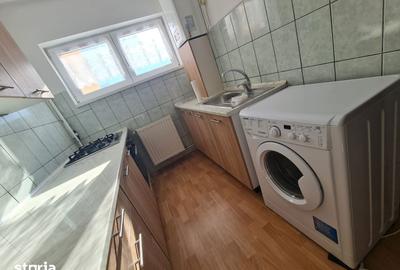 Apartament cu 2 camere decomandat în Tractorul - 2