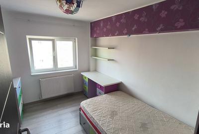 Apartament cu 3 camere decomandat în Drumul Taberei - 13