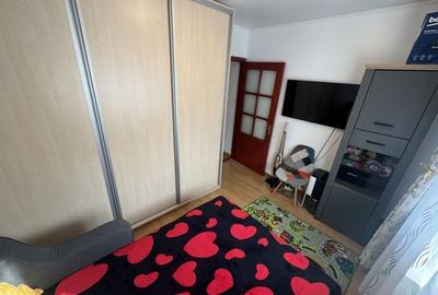 Apartament 2 camere zona Poarta 6 - 3