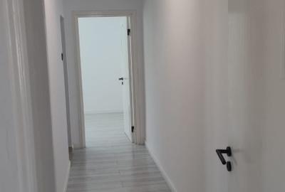 COMISION O, apartament 3 camere RENOVAT TOTAL, LA PRET DE 2 CAMERE - 8