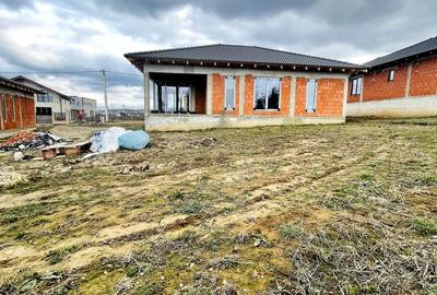 Casă individuală cu 4 camere cu Canalizare în Paleu - 3