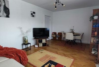Apartament cu 3 camere decomandat în Central - 4