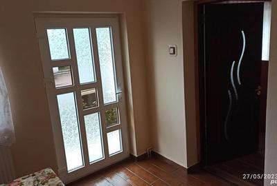 Casă cu 3 camere în Breaza de Sus - 1