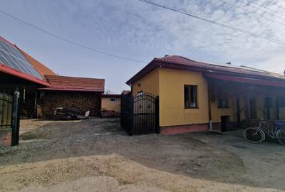 Spațiu comercial în Feldioara, zona centrală! - 2