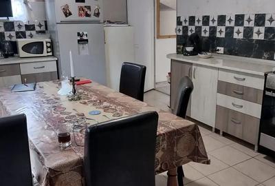 Casă cu 6 camere în Central - 1