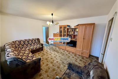 Apartament cu 3 camere semidecomandat, mobilat în Gorjului - 1