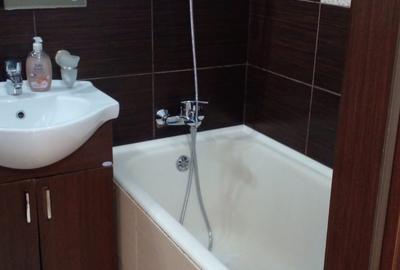 Apartament cu 3 camere semidecomandat în Drumul Taberei - 33