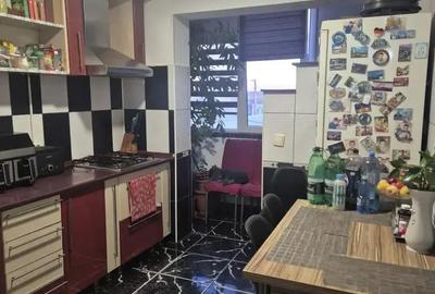 Apartament cu 3 camere decomandat în Aradul Nou - 2