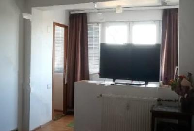 Iancului metrou, bl.reabilitat, decomandat,mobilat,utilat, geam la baie,balcon.