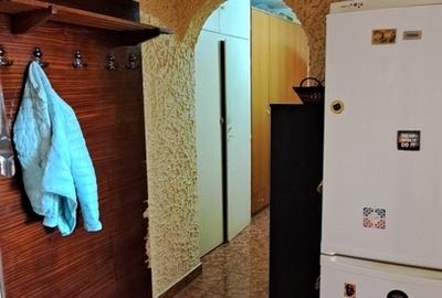 Apartament cu 3 camere decomandat în Titan