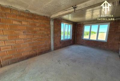Casă cu 3 camere cu Teren 220 Mp în Central - 2