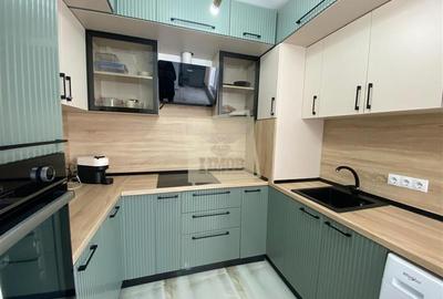 Apartament cu 3 camere decomandat, mobilat în Central