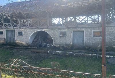 Casă cu 4 camere în Central - 1