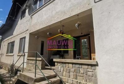 Casa P S cu teren ultracentral in Breaza - vis-a-vis de Liceul Militar - 1