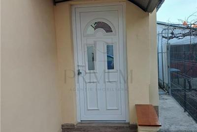 Duplex cu 4 camere cu Canalizare în Plopi - 1